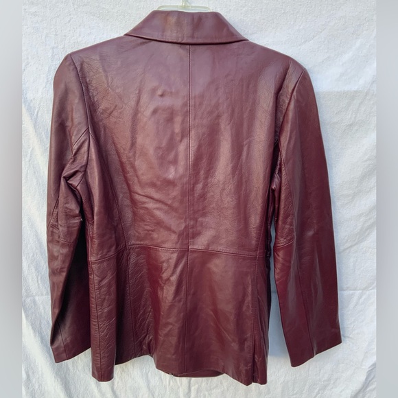 Elegant Burgundy Leather Jacket - Picture 3 of 3